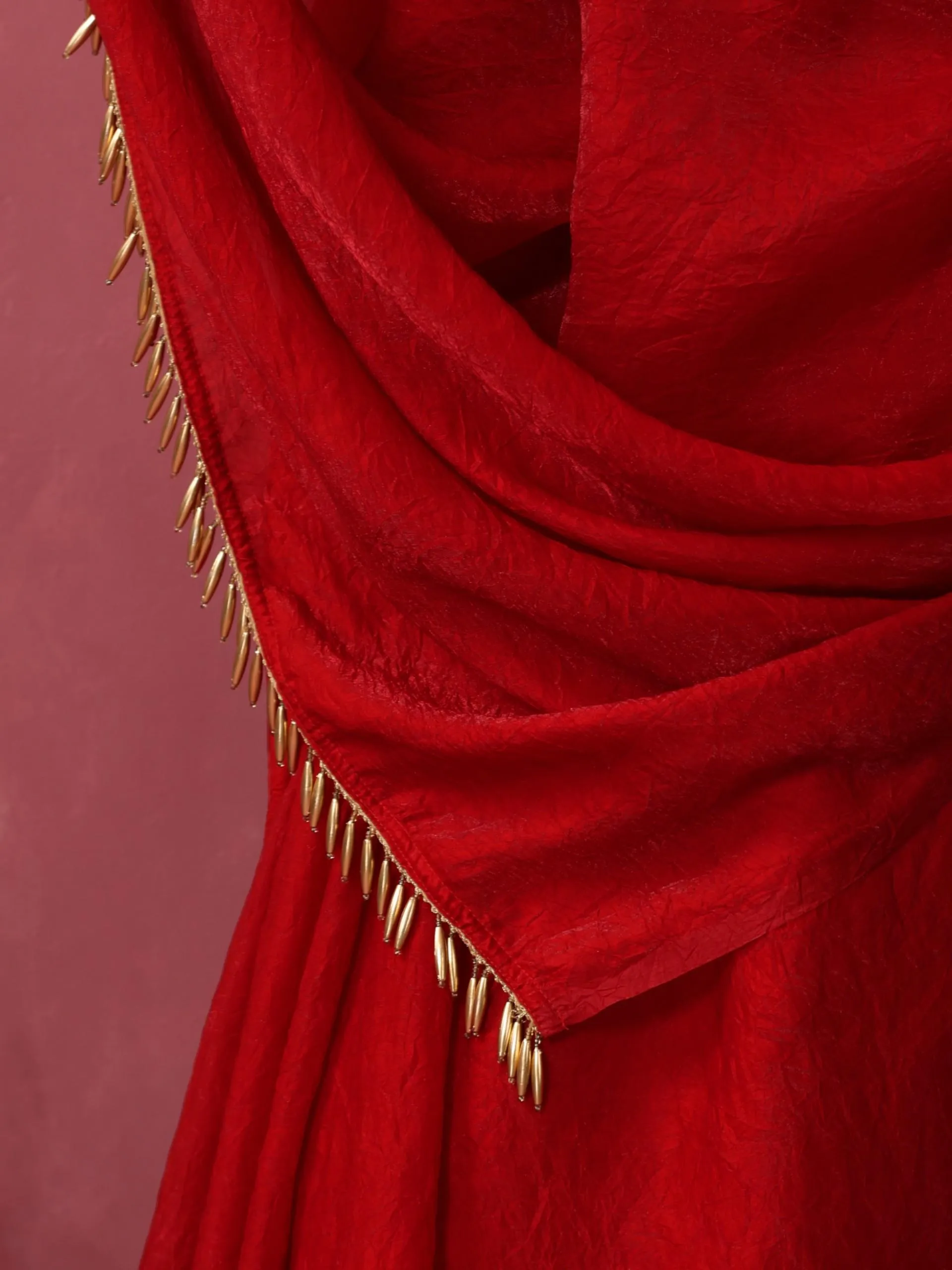 Alta Red Crushed Metallic Saree with crushed Gold Blouse Fabric