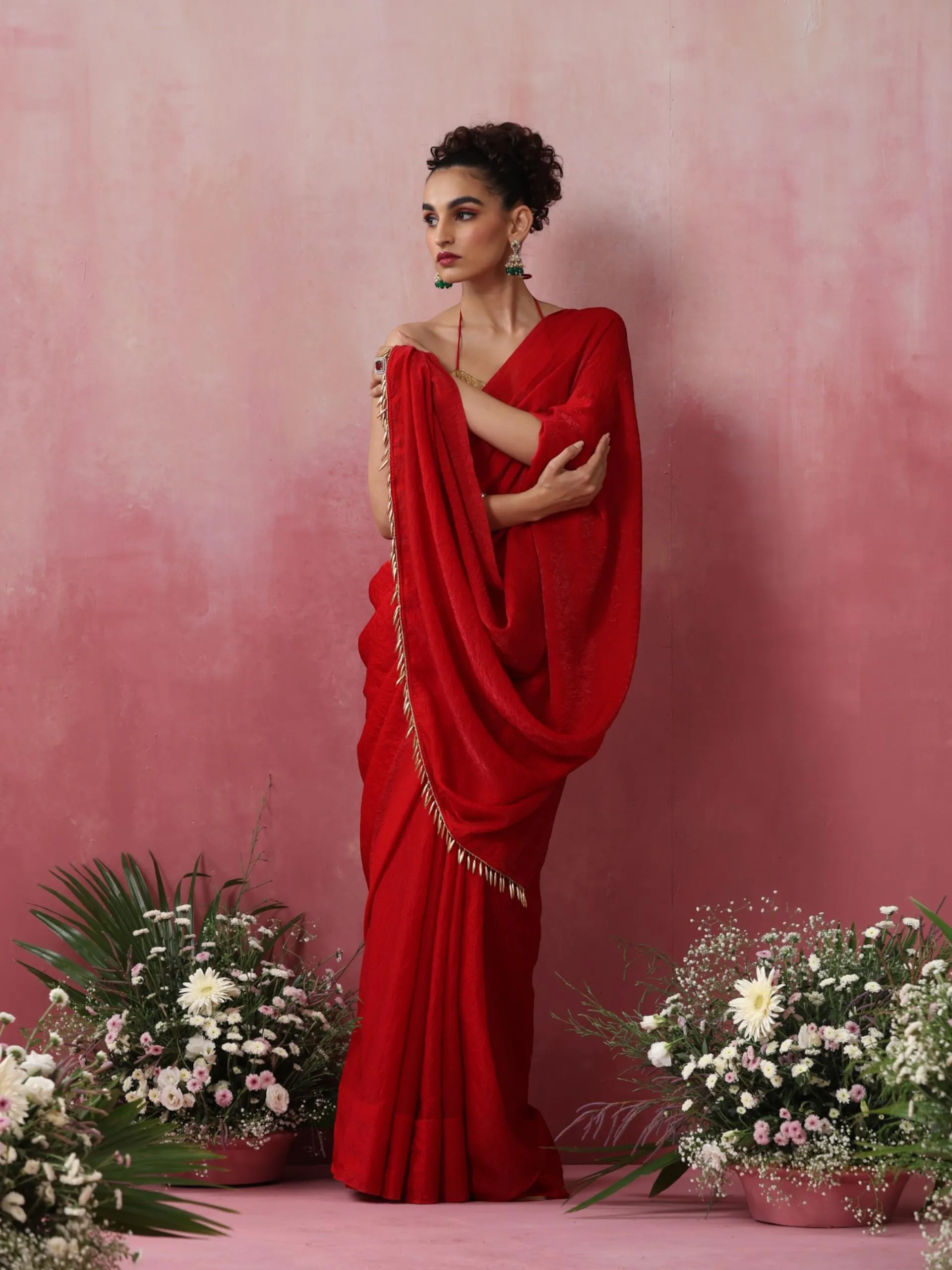 Alta Red Crushed Metallic Saree with crushed Gold Blouse Fabric