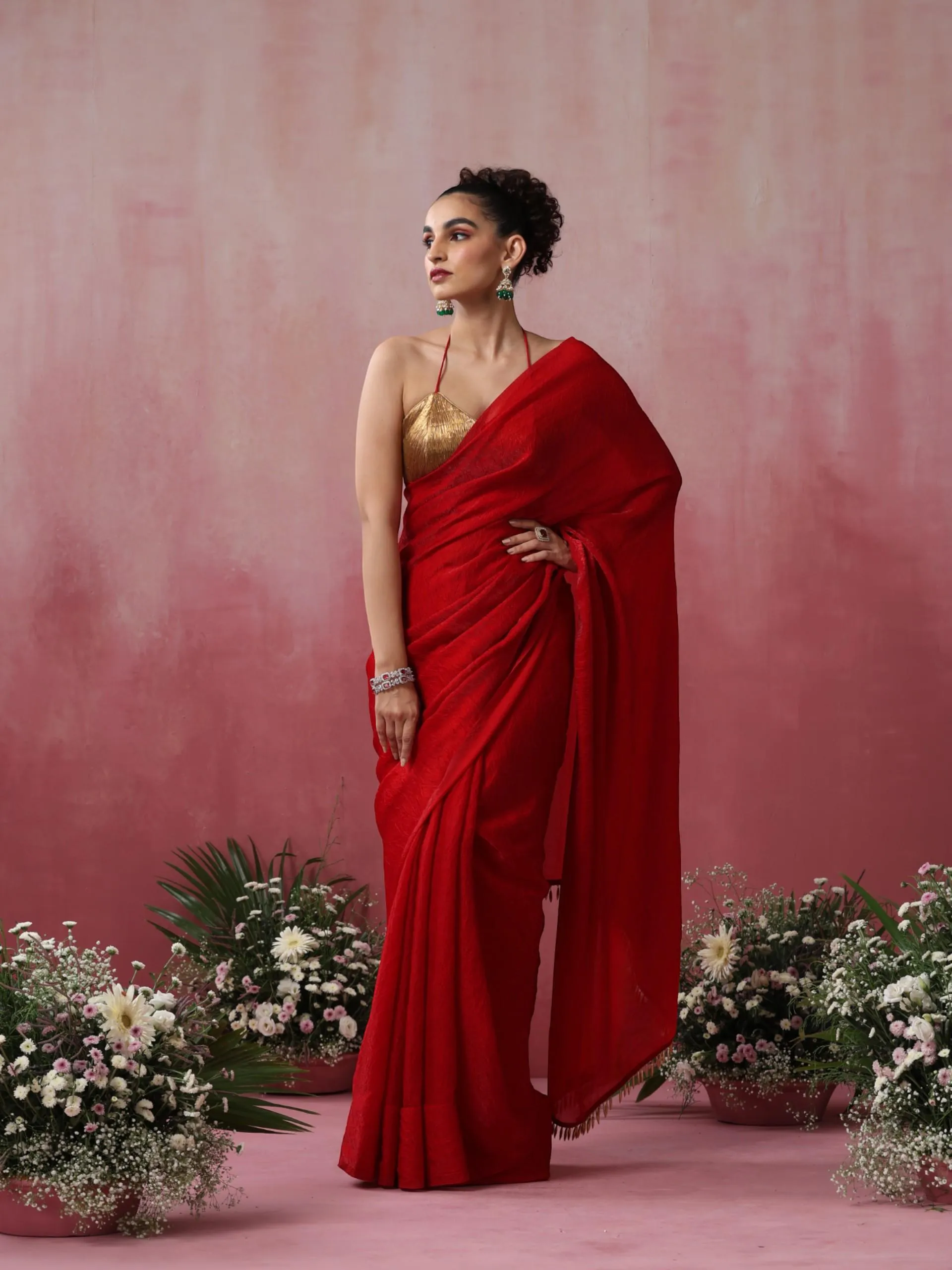 Alta Red Crushed Metallic Saree with crushed Gold Blouse Fabric