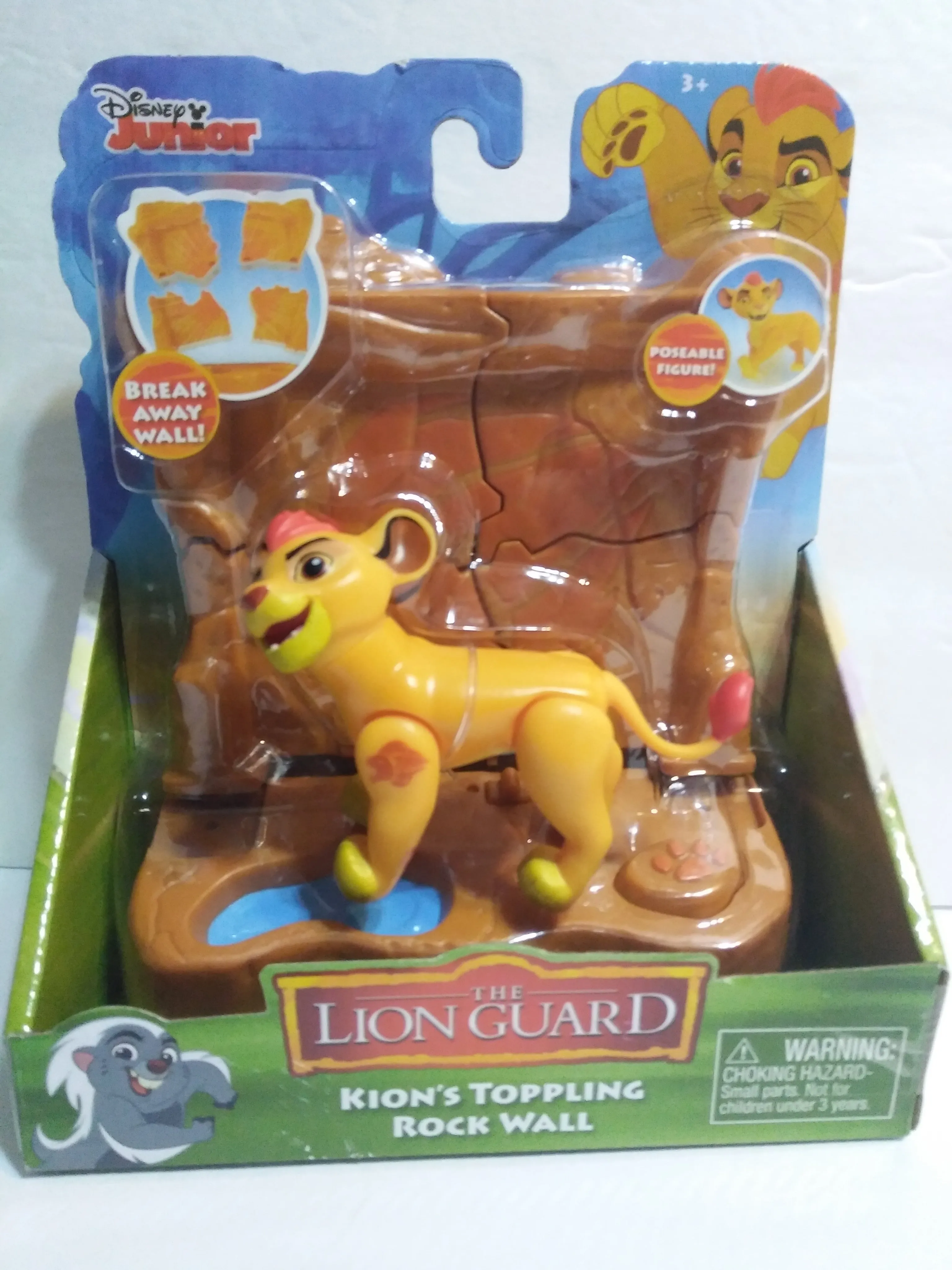Disney The Lion Guard Kion's Toppling Rock Wall Figure Pack