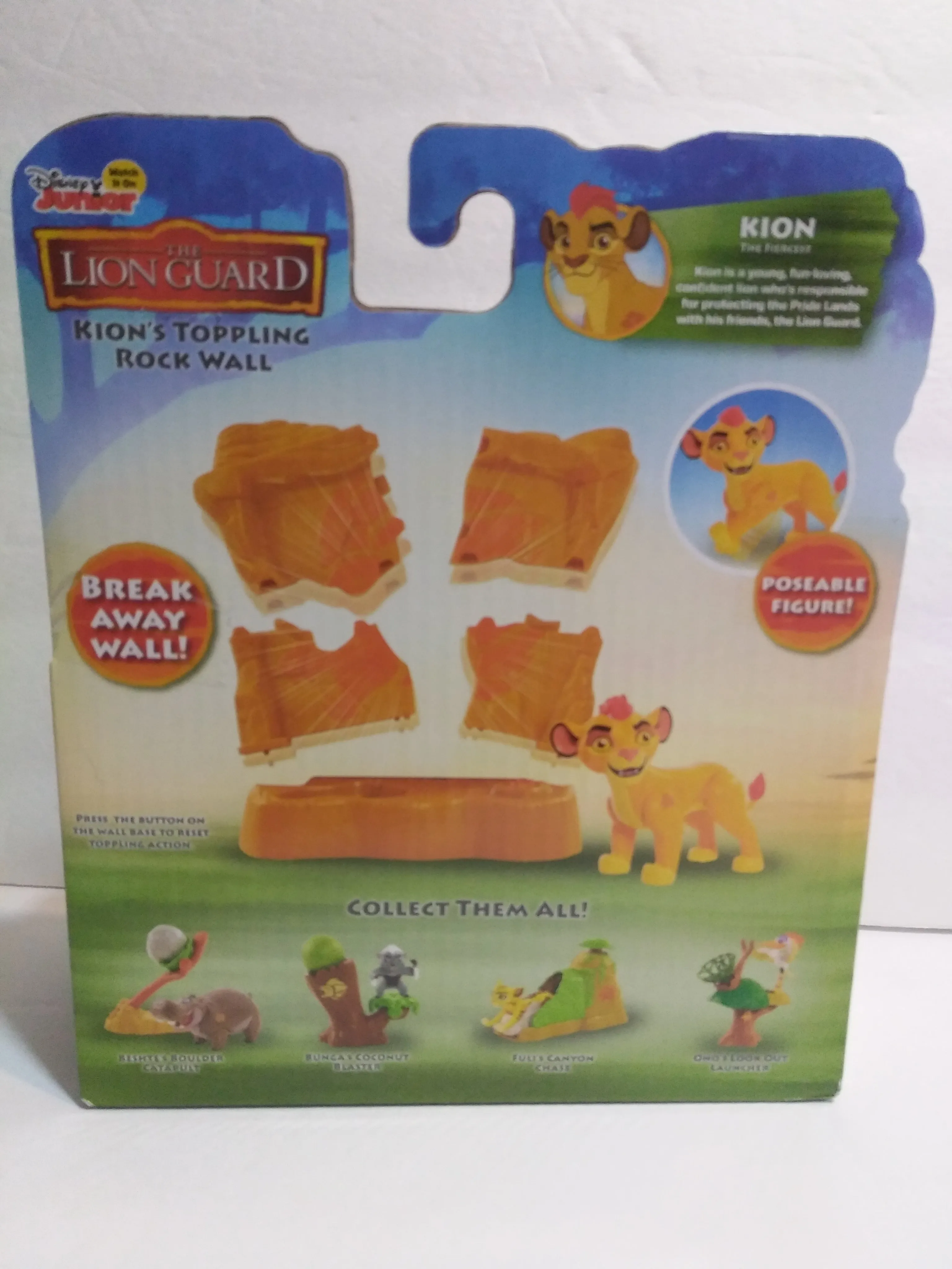 Disney The Lion Guard Kion's Toppling Rock Wall Figure Pack
