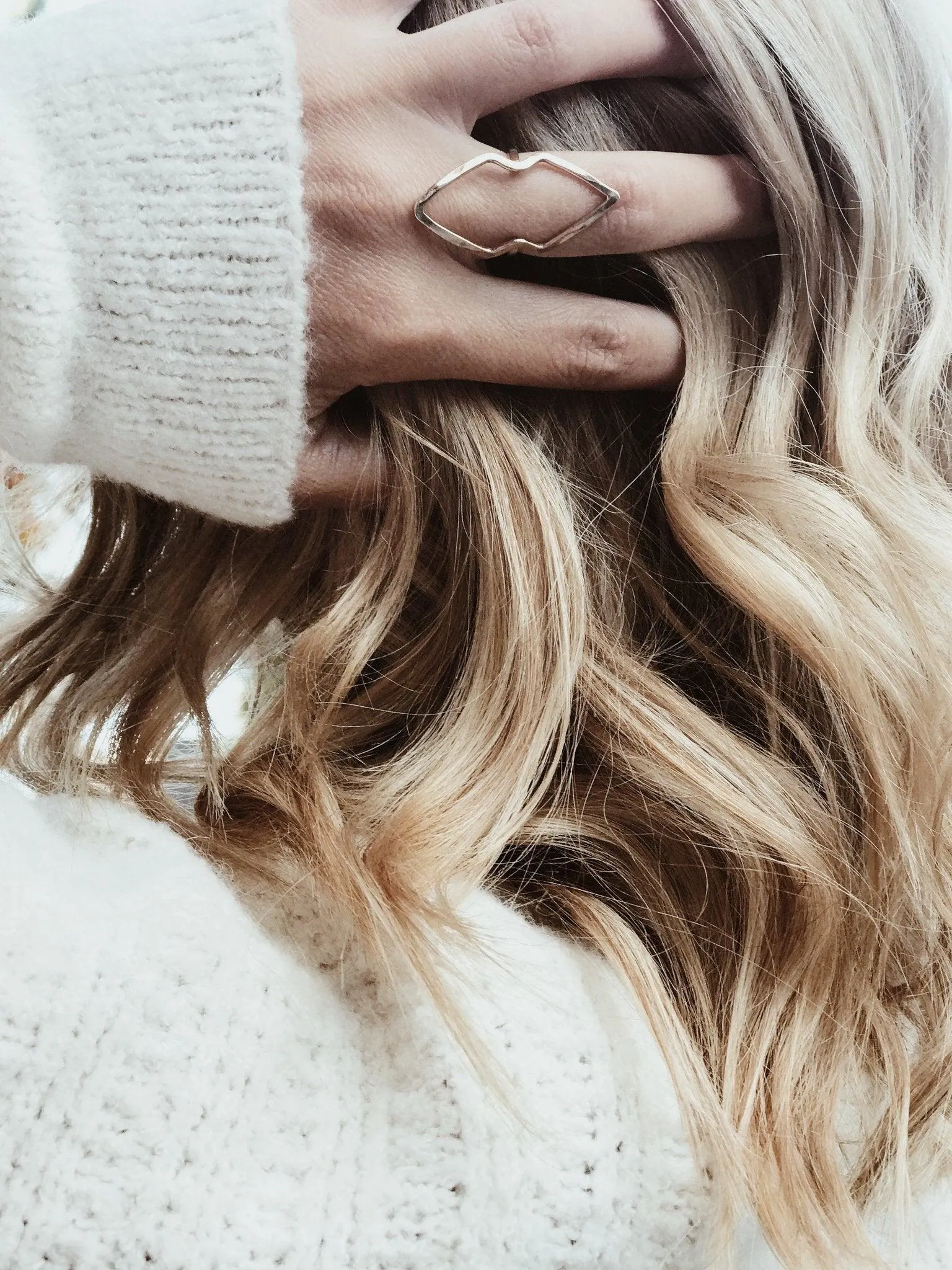 Double Edge Arrow Ring