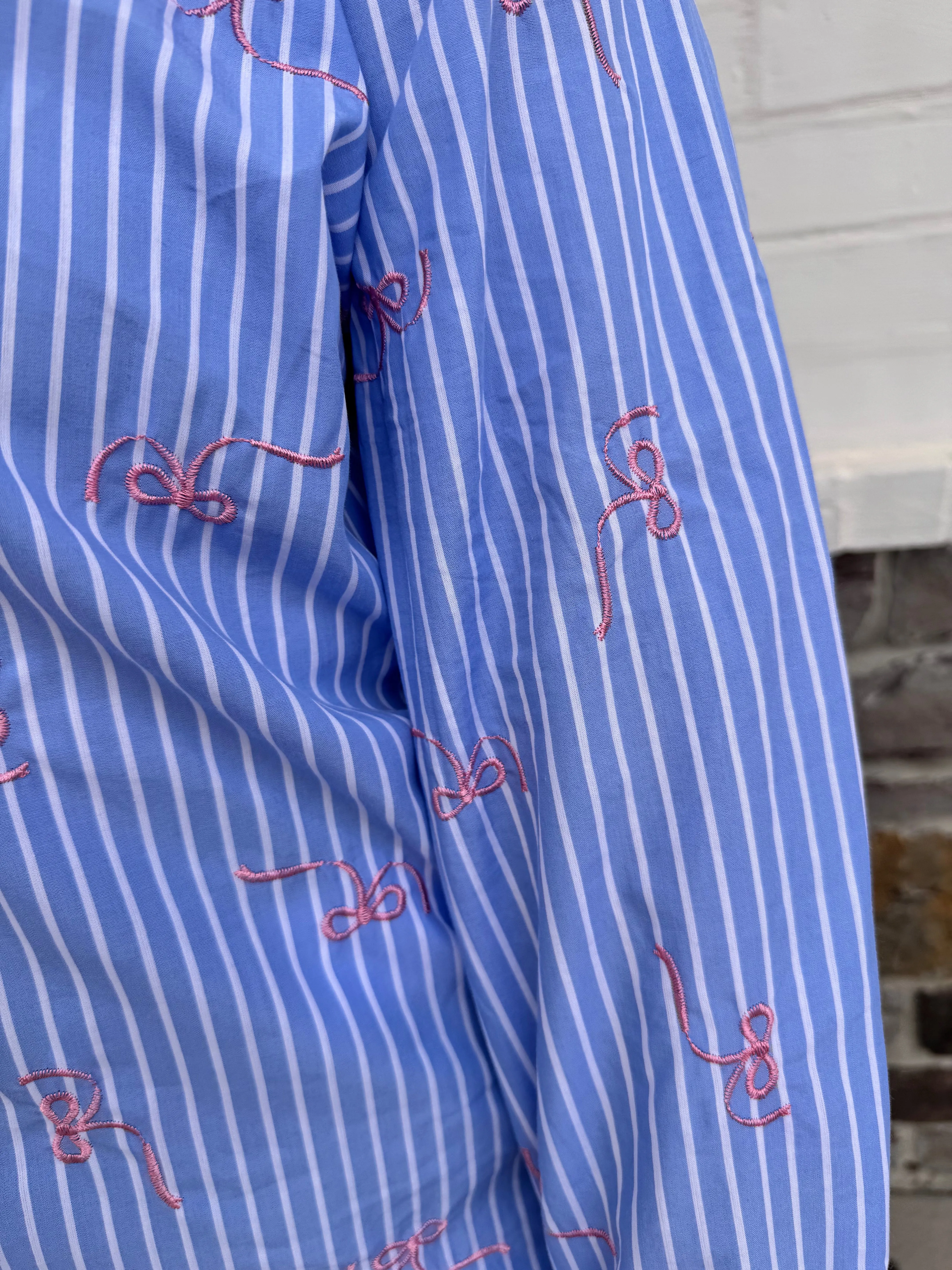 Let's Be Clear Bow Button Down