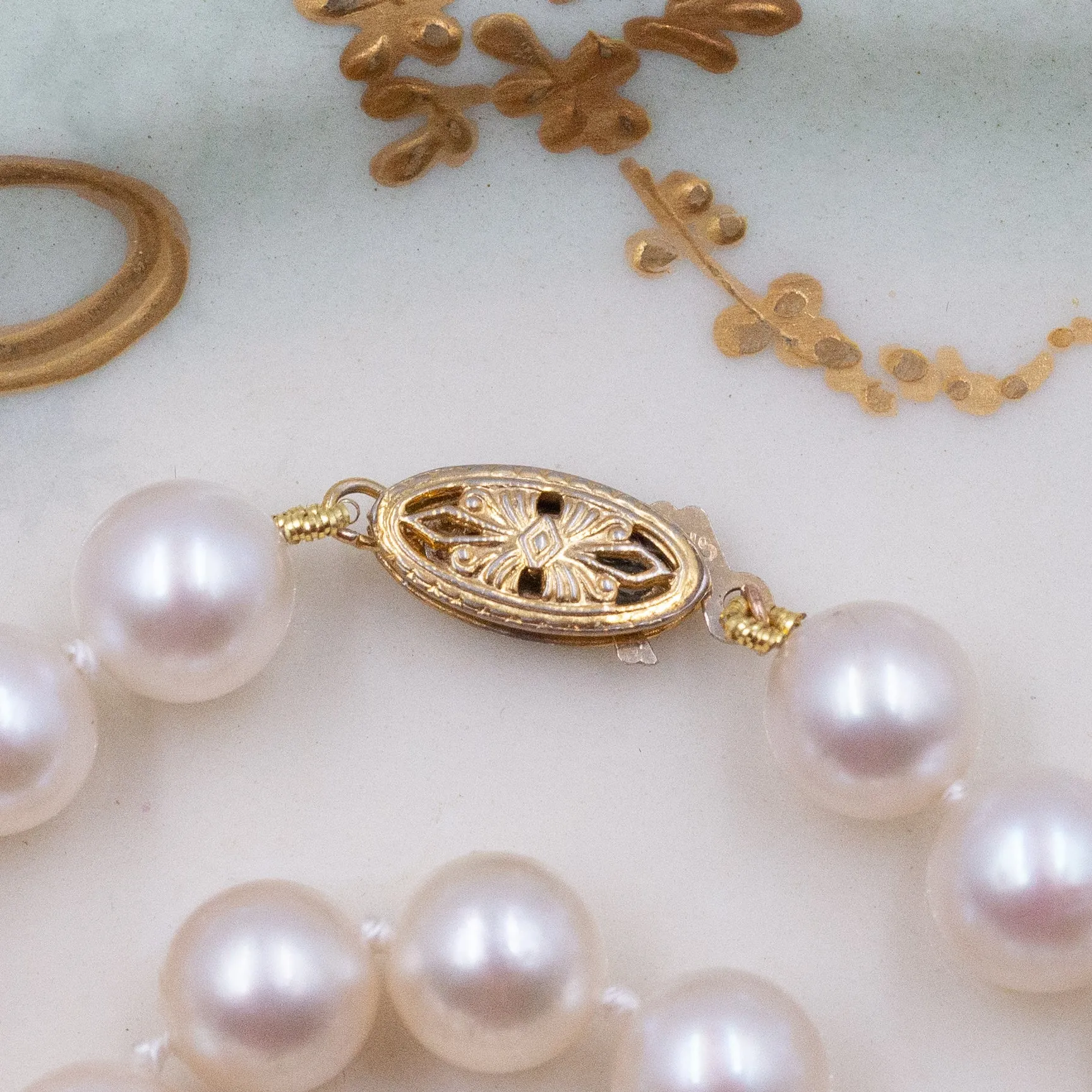 Matinee Length Strand Of Pearls C. 1950s