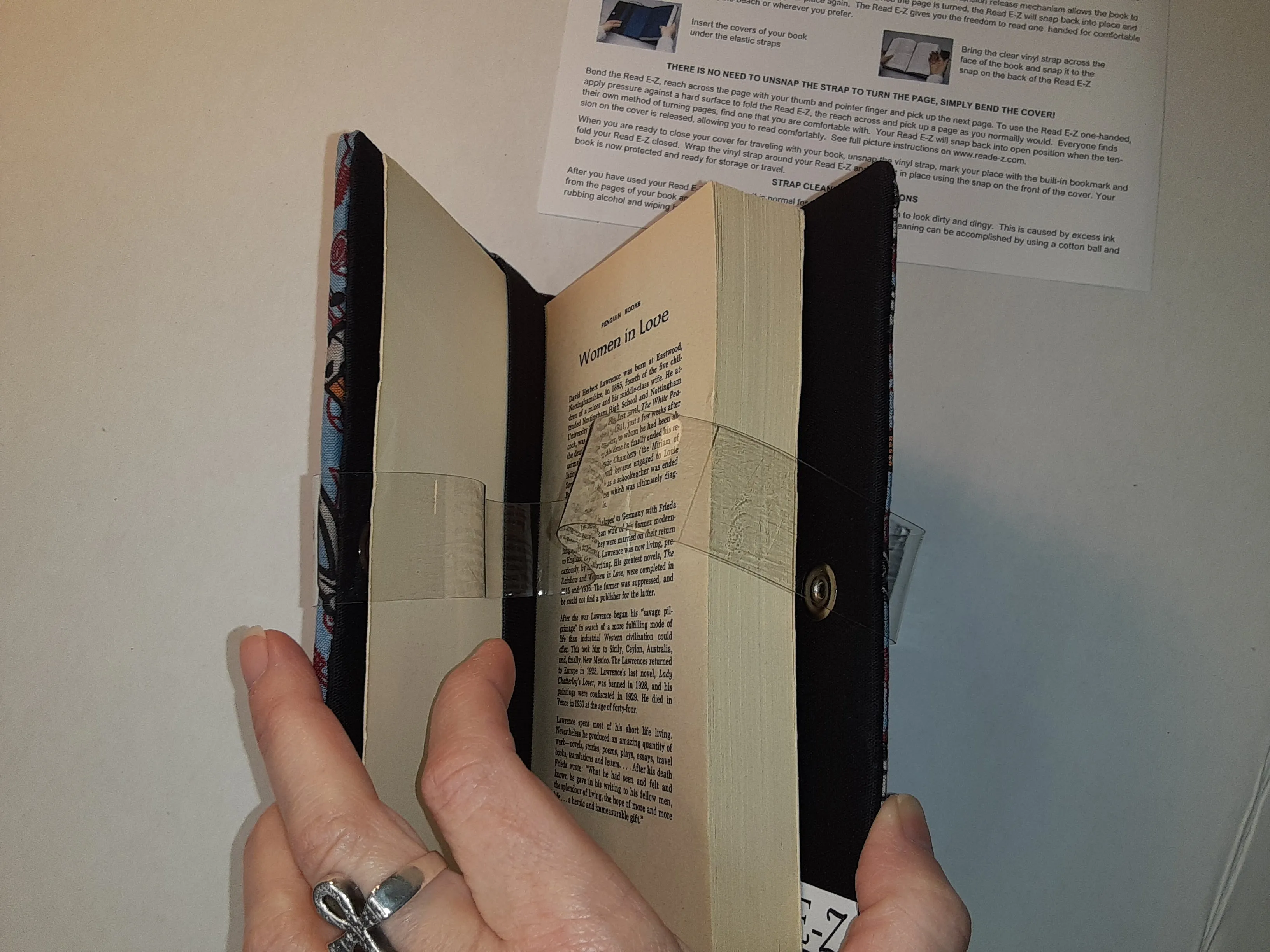 North Shore Book Holder/Cover