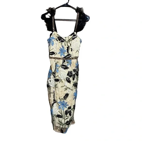 NWT Lulu's Show Stopper Cream Embroidered Sequin Bodycon Midi Dress Size XS‎