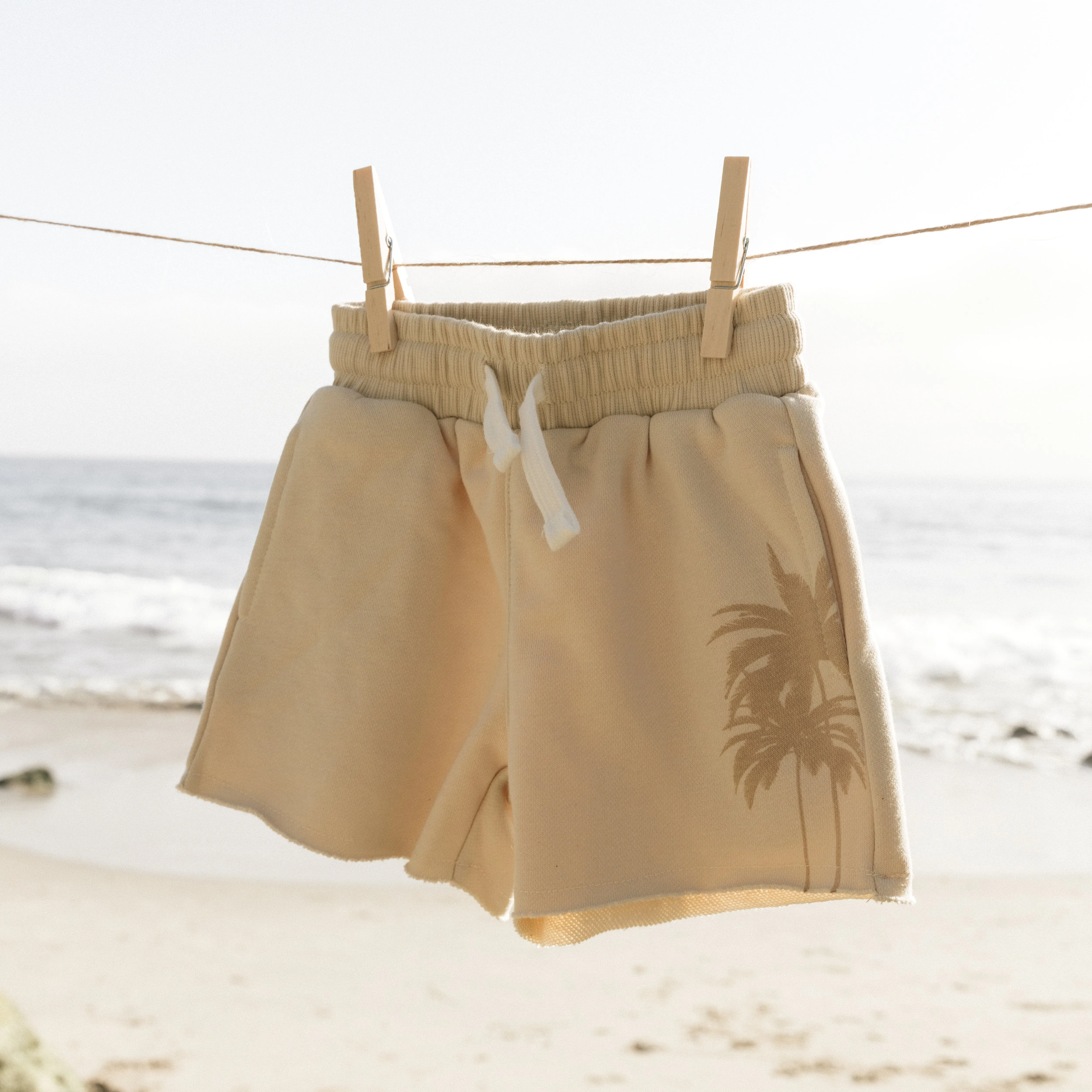 Resort Palm Sweatshort - Cream
