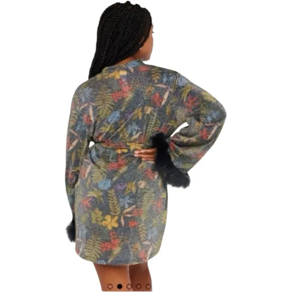 Savage X Fenty Trophy Wife Robe Metallic Island Print Sleeves Faux Fur Size M/L
