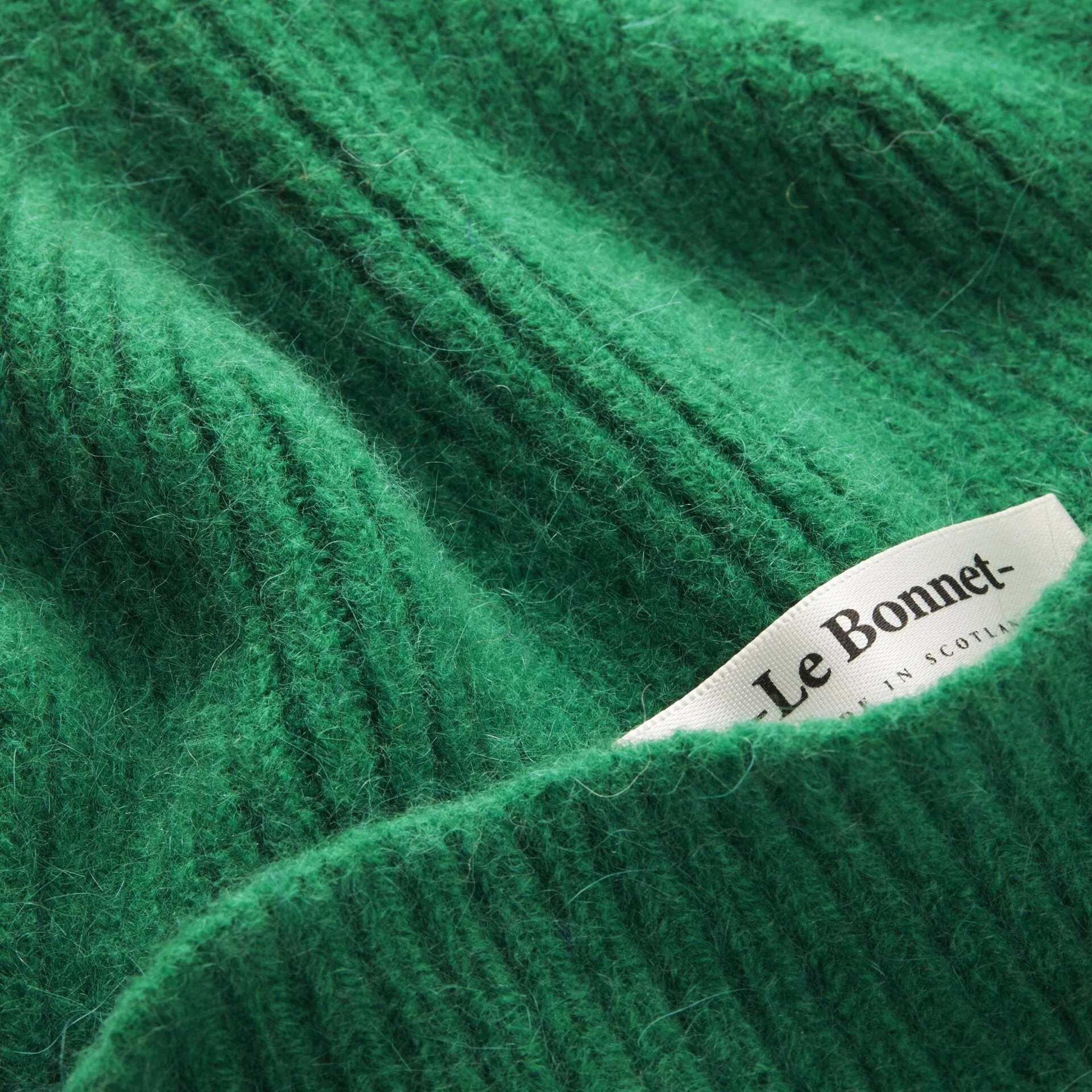 Scarves, Pine