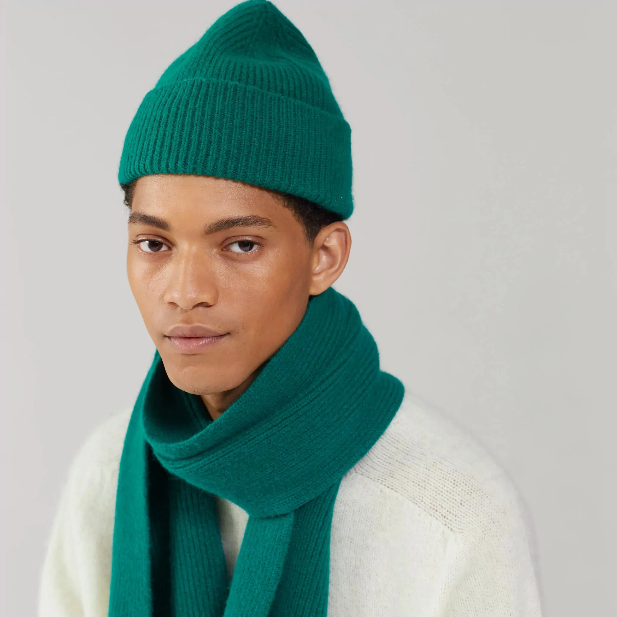 Scarves, Pine
