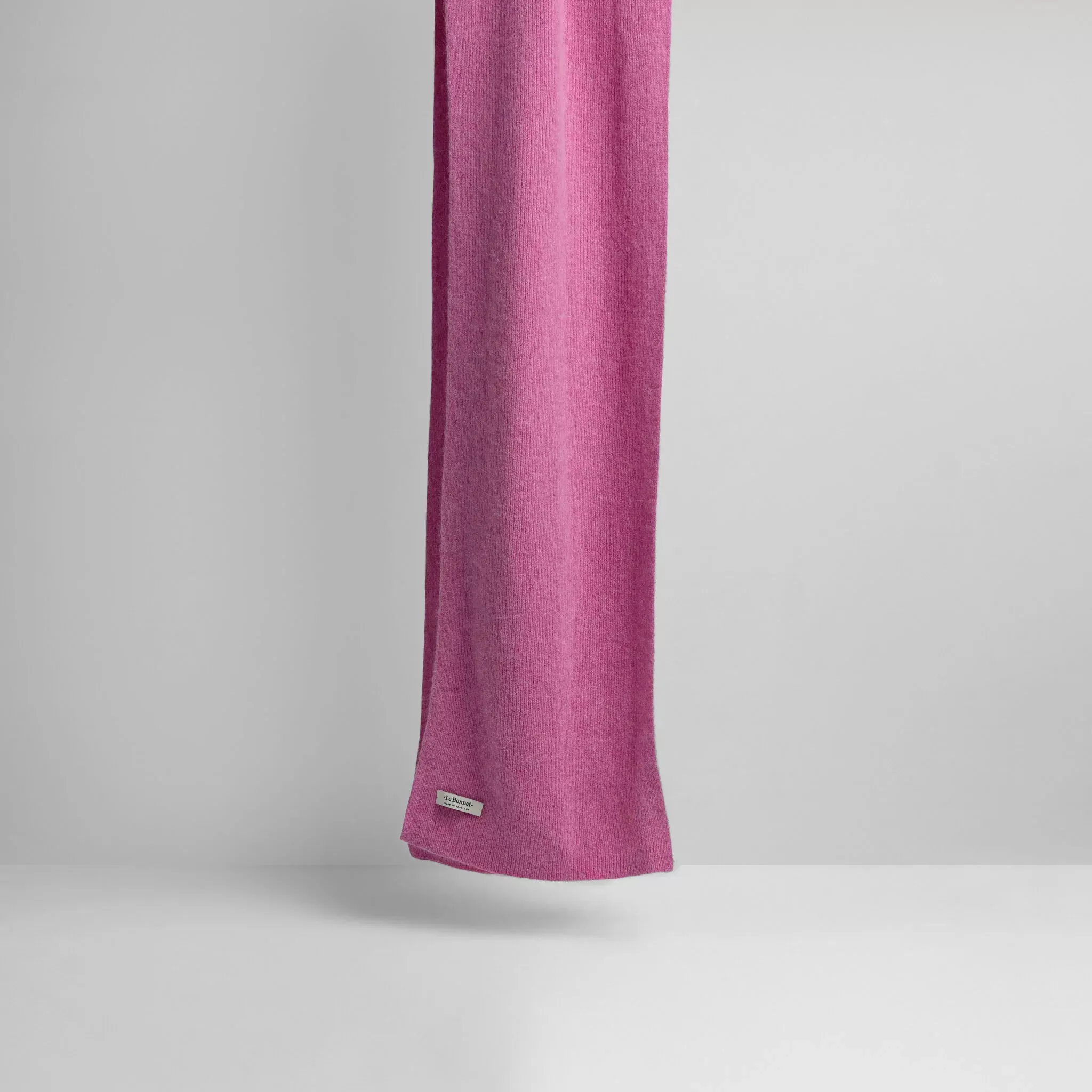 Scarves, Taffy