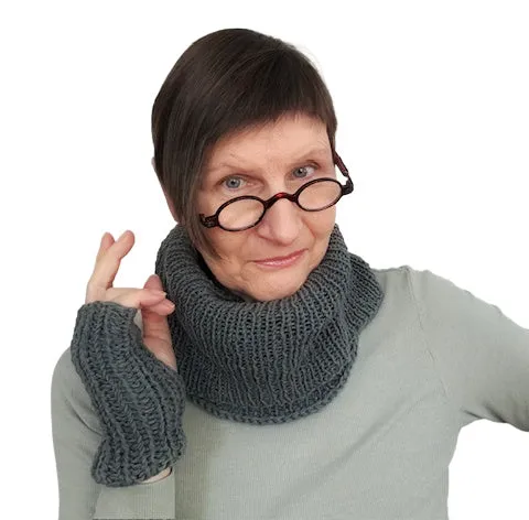 Thornley cowl & mitten set