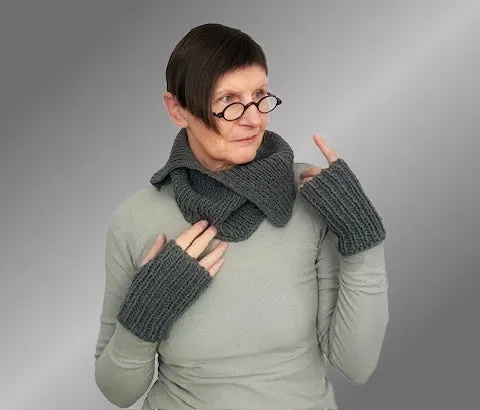 Thornley cowl & mitten set