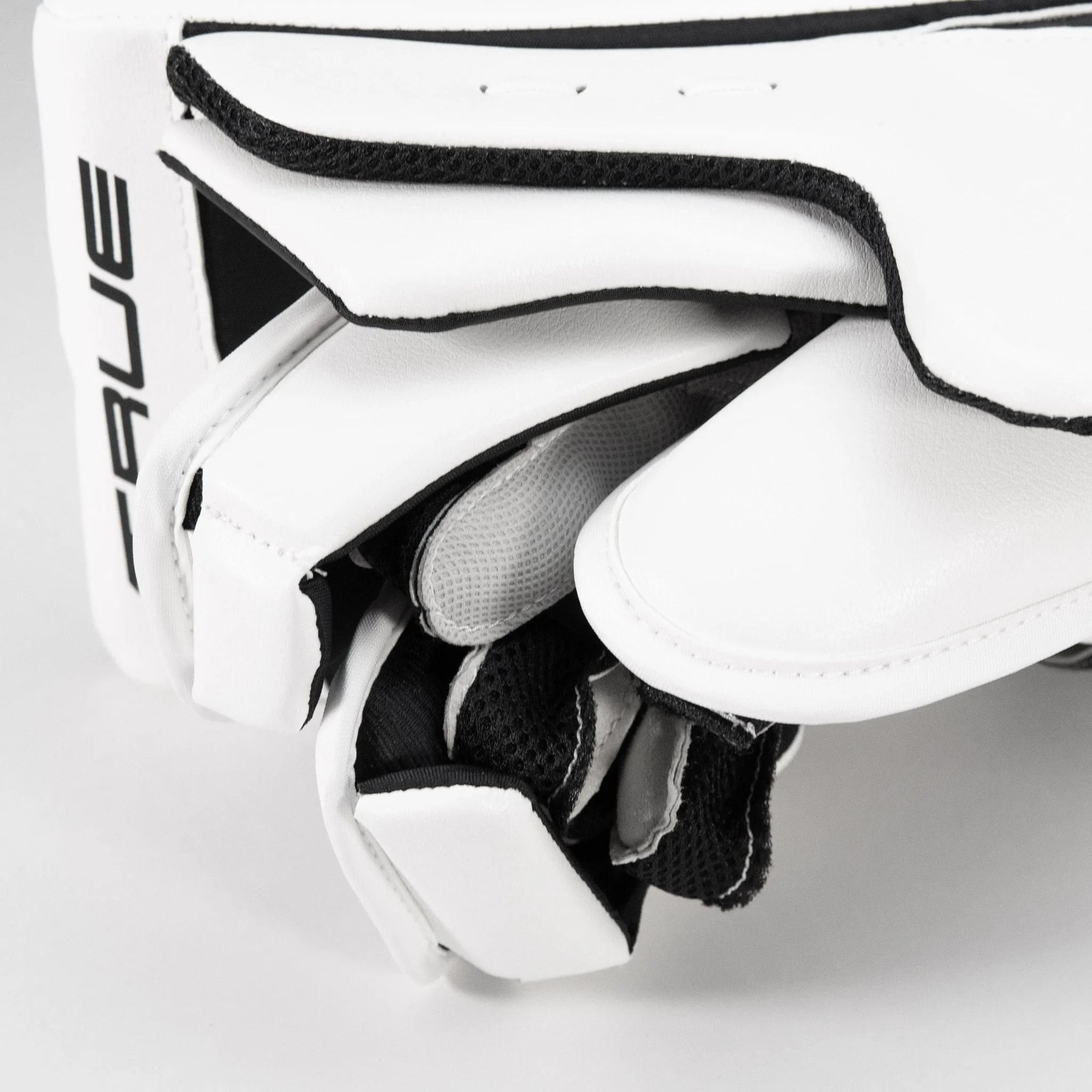 TRUE L12.2 Senior Goalie Blocker - Stock