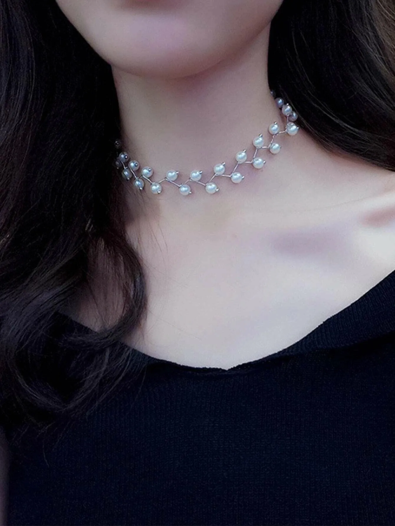 White Pearl Zigzag Choker Necklace, Gold or Silver Minimalist White Pearl Necklace, Bridal Pearl Fashion Necklace